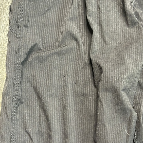 Lululemon athletica Women’s Black Studio Crop II, size 2 - Picture 11 of 13